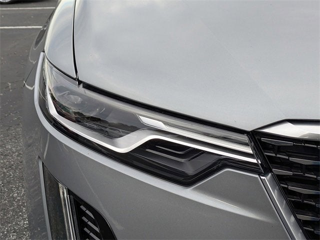 2025 Cadillac XT6 Luxury