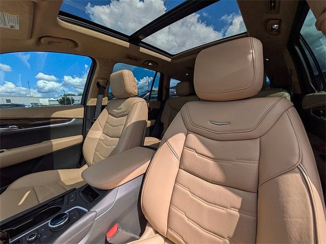 2025 Cadillac XT6 Premium Luxury