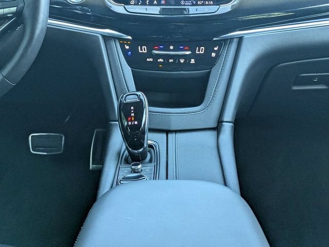 2025 Cadillac XT6 Sport