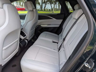 2024 Cadillac LYRIQ Luxury 1