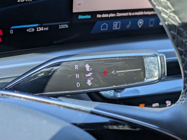 2024 Cadillac LYRIQ Luxury 3