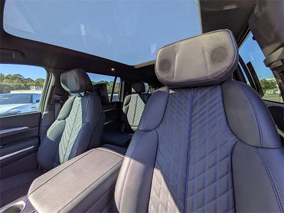 2026 Cadillac ESCALADE IQL Sport