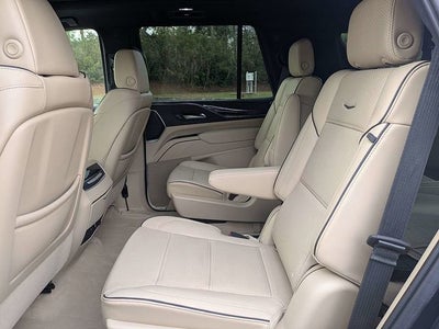 2022 Cadillac Escalade Premium Luxury