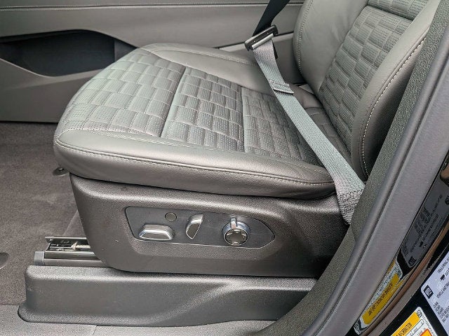 2027 Cadillac Escalade 4WD Platinum Sport
