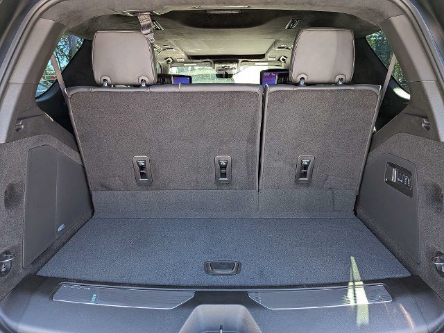 2027 Cadillac Escalade 4WD Platinum Sport
