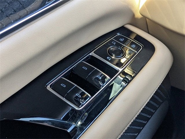 2025 Cadillac ESCALADE IQ Luxury 2