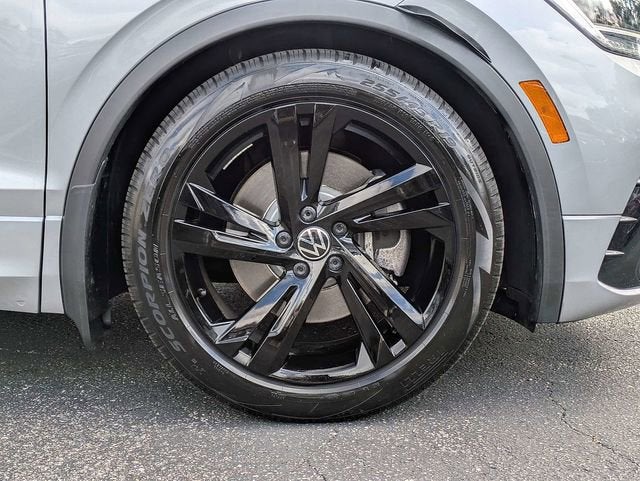 2023 Volkswagen Tiguan SE R-Line Black
