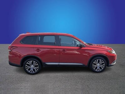 2017 Mitsubishi Outlander ES