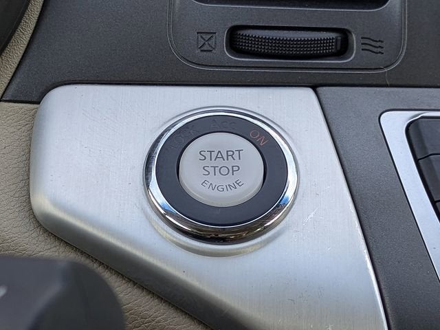 2012 Nissan Murano LE