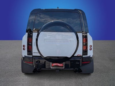 2025 Land Rover Defender X-Dynamic SE