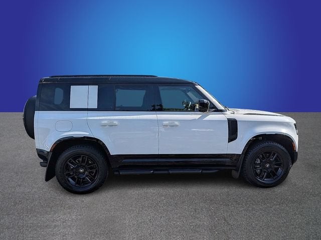 2025 Land Rover Defender X-Dynamic SE