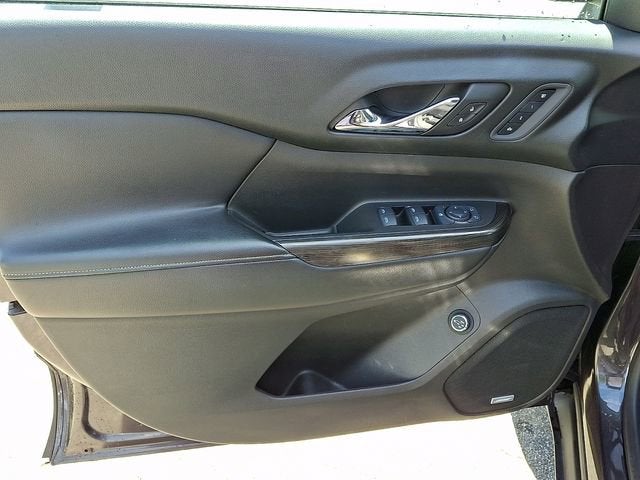 2017 GMC Acadia SLT