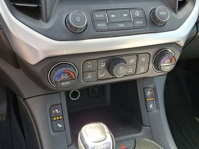 2017 GMC Acadia SLT