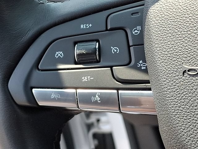 2023 Cadillac XT4 FWD Premium Luxury