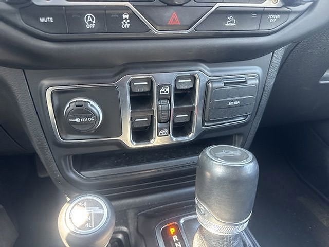 2023 Jeep Wrangler Sahara Altitude