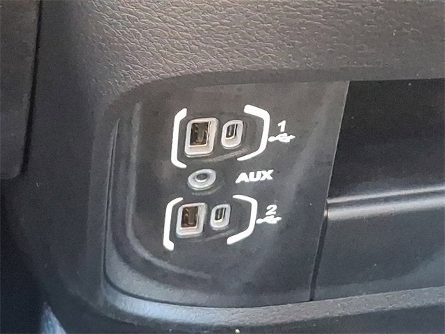 2023 RAM 3500 Tradesman Crew Cab 4x4 8' Box