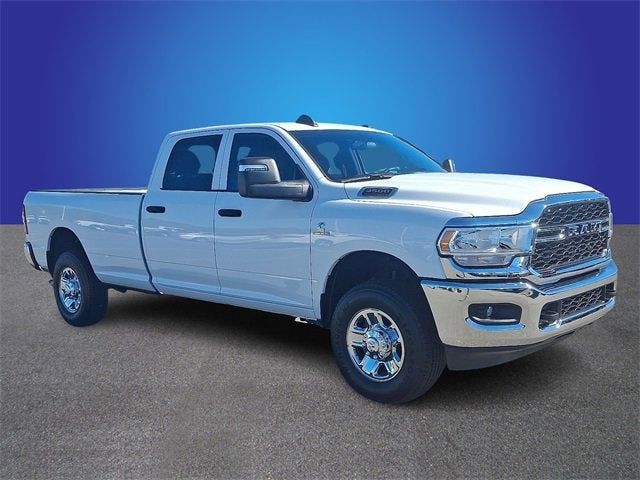 2023 RAM 3500 Tradesman Crew Cab 4x4 8' Box