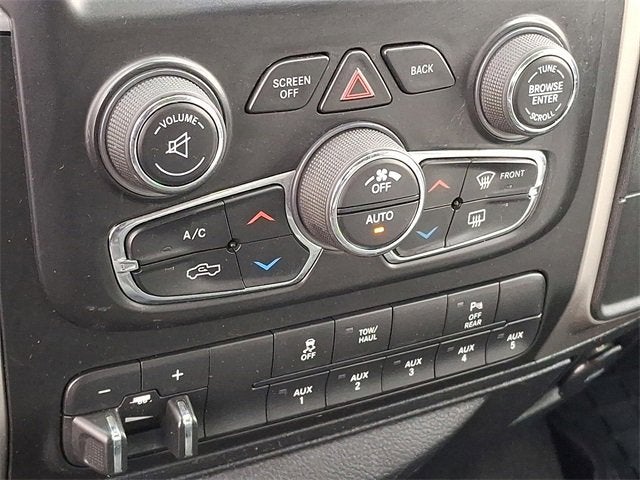 2018 RAM 2500 SLT Crew Cab 4x4 8' Box