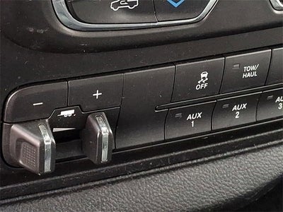 2018 RAM 2500 SLT Crew Cab 4x4 8' Box