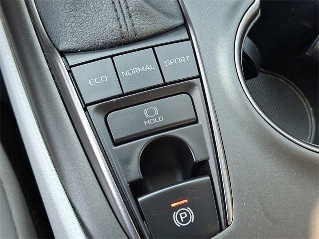 2023 Toyota Camry SE AWD