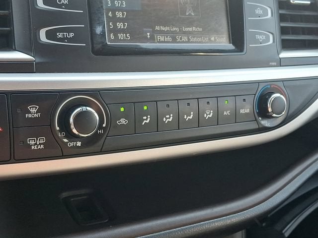2019 Toyota Highlander LE