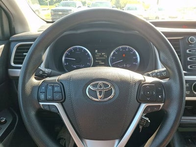 2019 Toyota Highlander LE