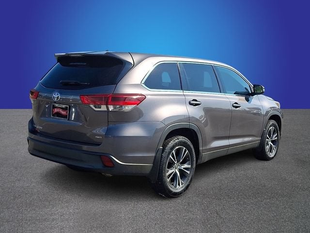 2019 Toyota Highlander LE