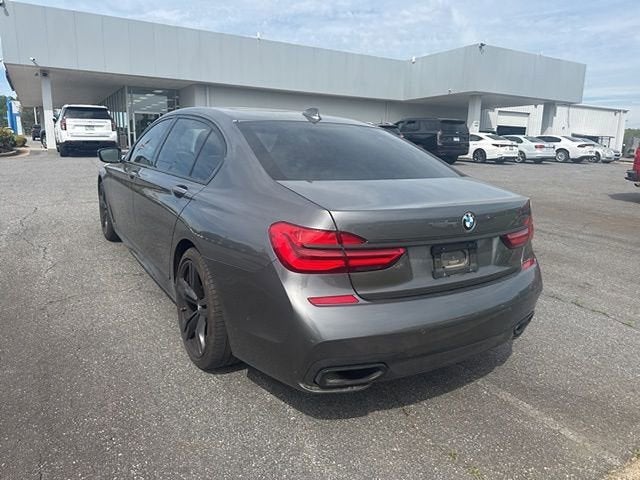 2017 BMW 740i 740i
