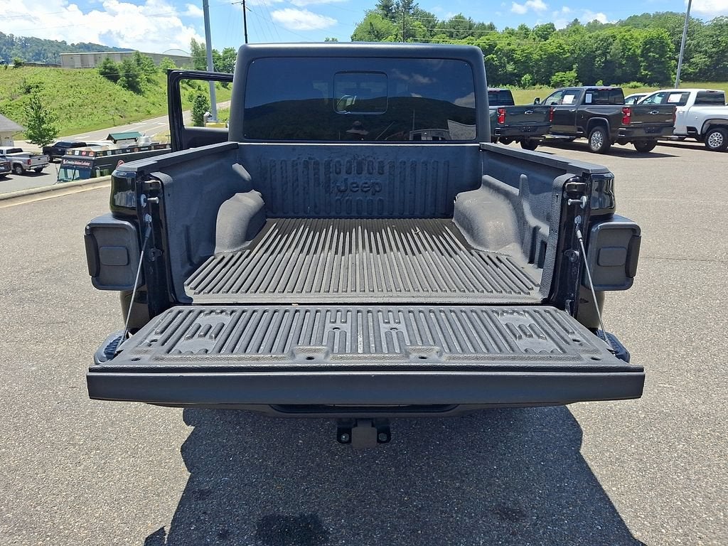 2022 Jeep Gladiator Overland
