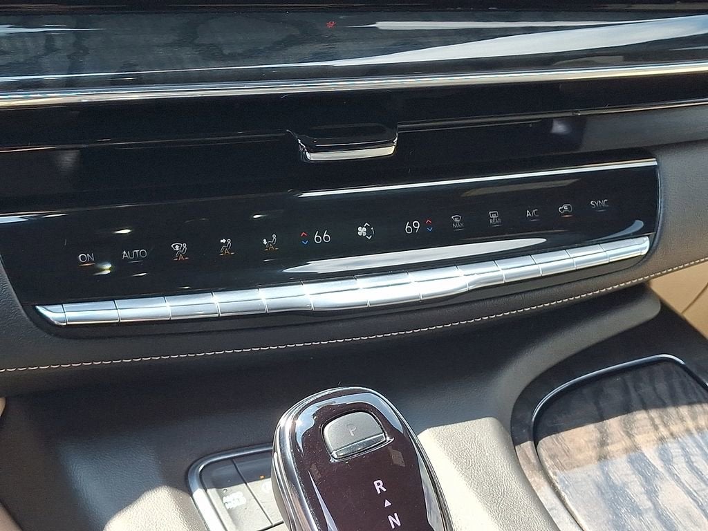 2024 Cadillac Escalade ESV Premium Luxury