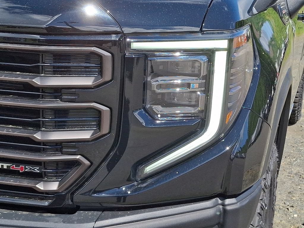 2025 GMC Sierra 1500 AT4X