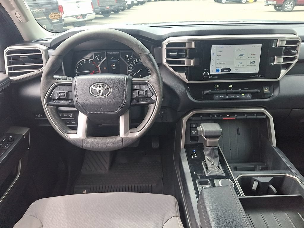 2022 Toyota Tundra 4WD SR5