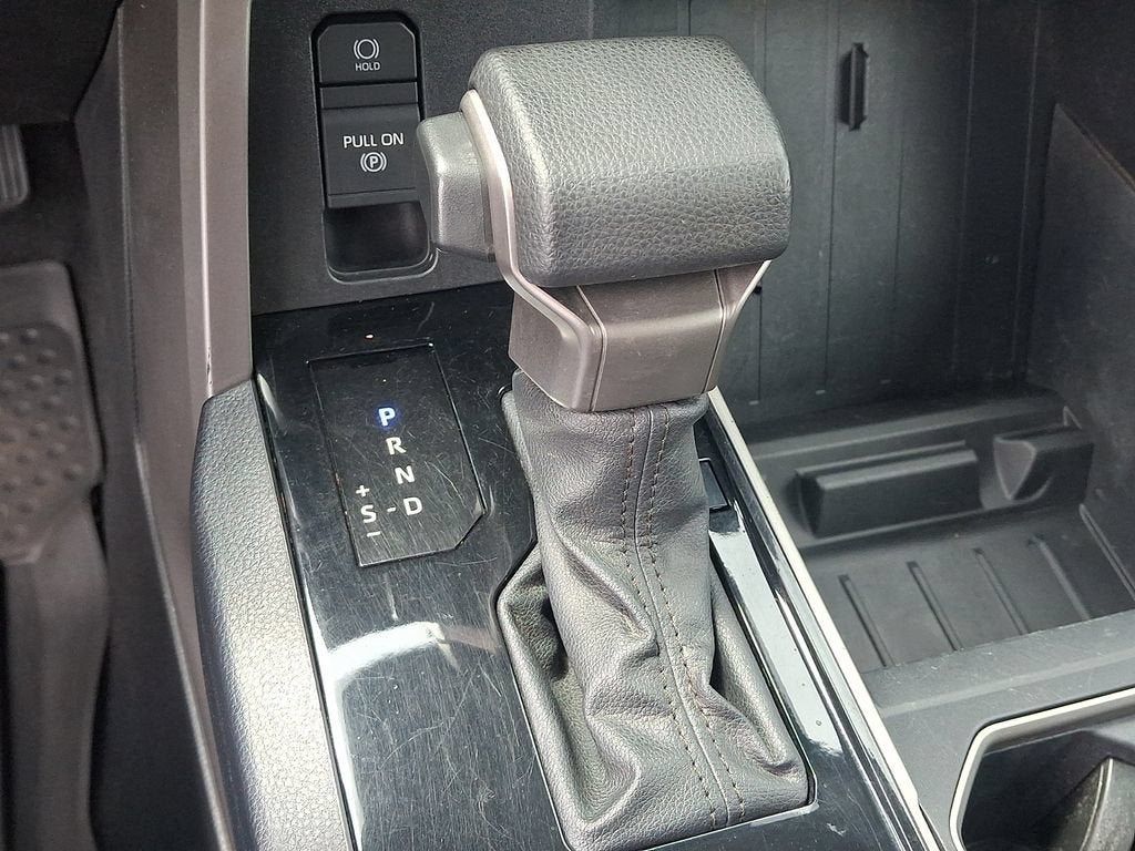 2022 Toyota Tundra 4WD SR5