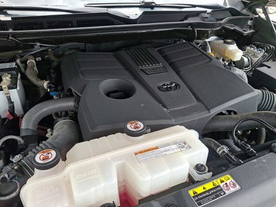 2022 Toyota Tundra 4WD SR5