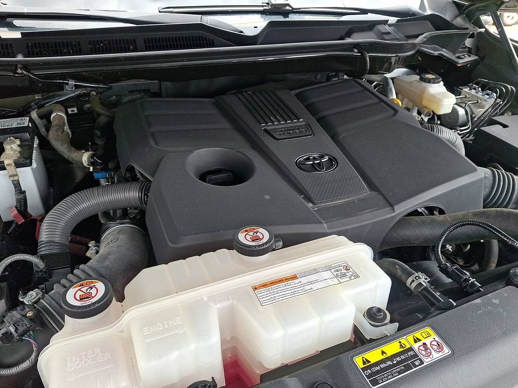 2022 Toyota Tundra 4WD SR5