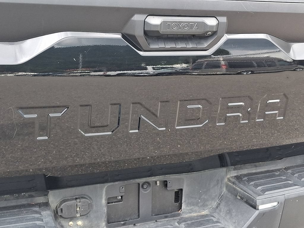 2022 Toyota Tundra 4WD SR5