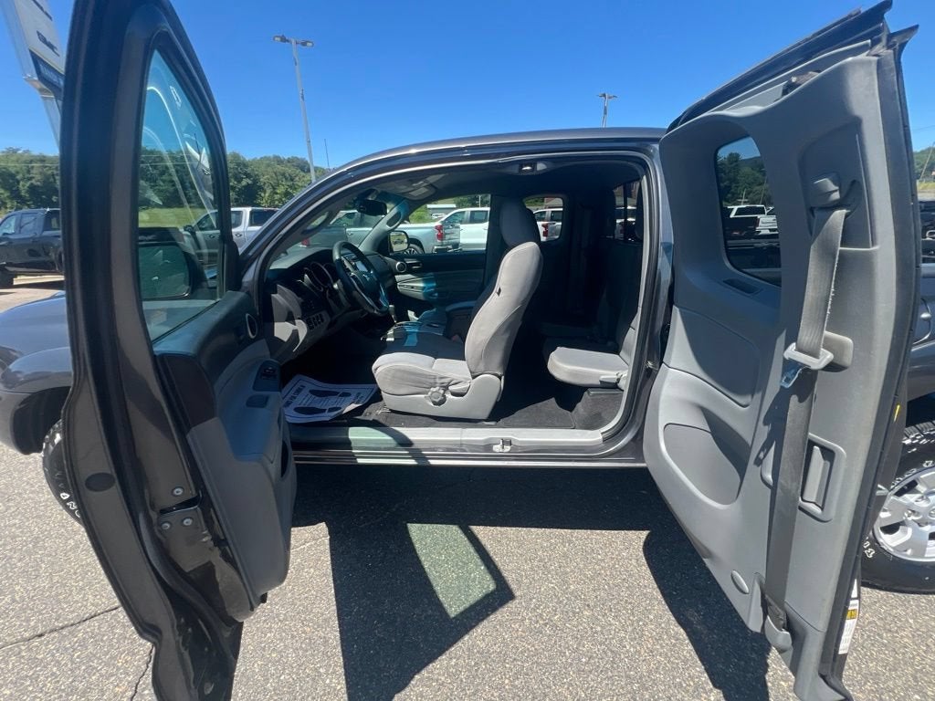 2013 Toyota Tacoma Base