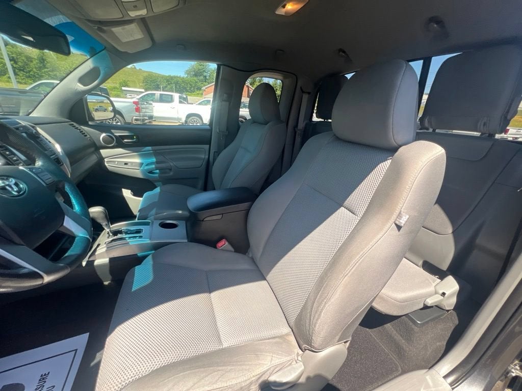 2013 Toyota Tacoma Base