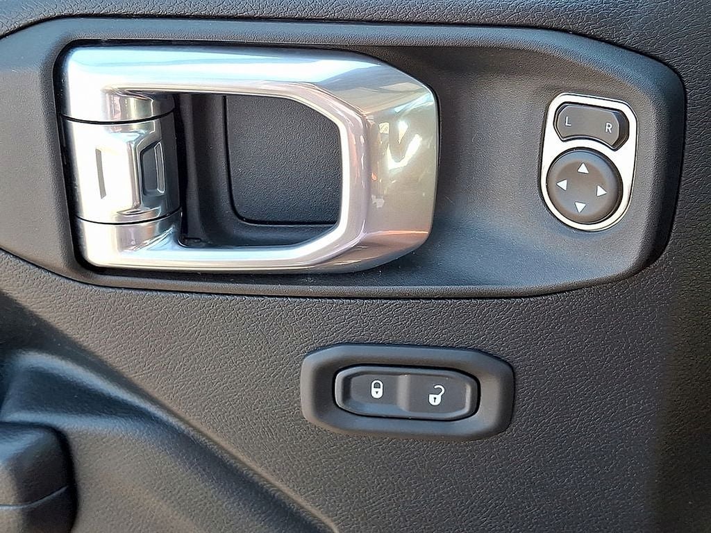 2021 Jeep Wrangler Islander