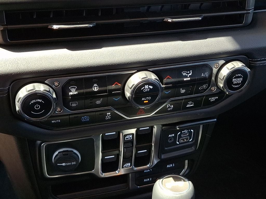 2024 Jeep Wrangler Sahara 4xe