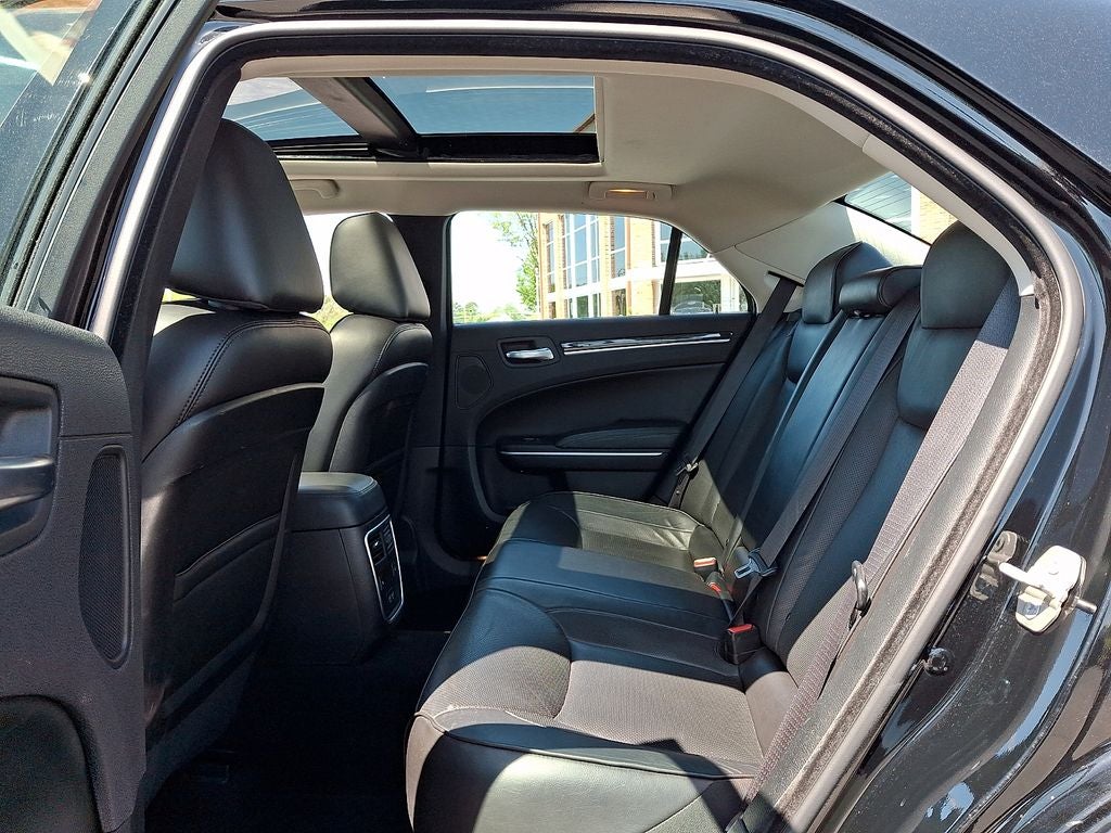 2023 Chrysler 300 Touring