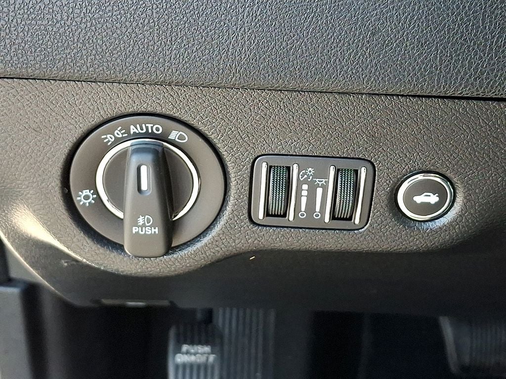 2023 Chrysler 300 Touring