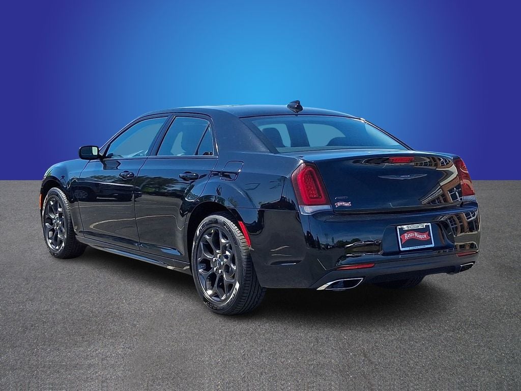 2023 Chrysler 300 Touring