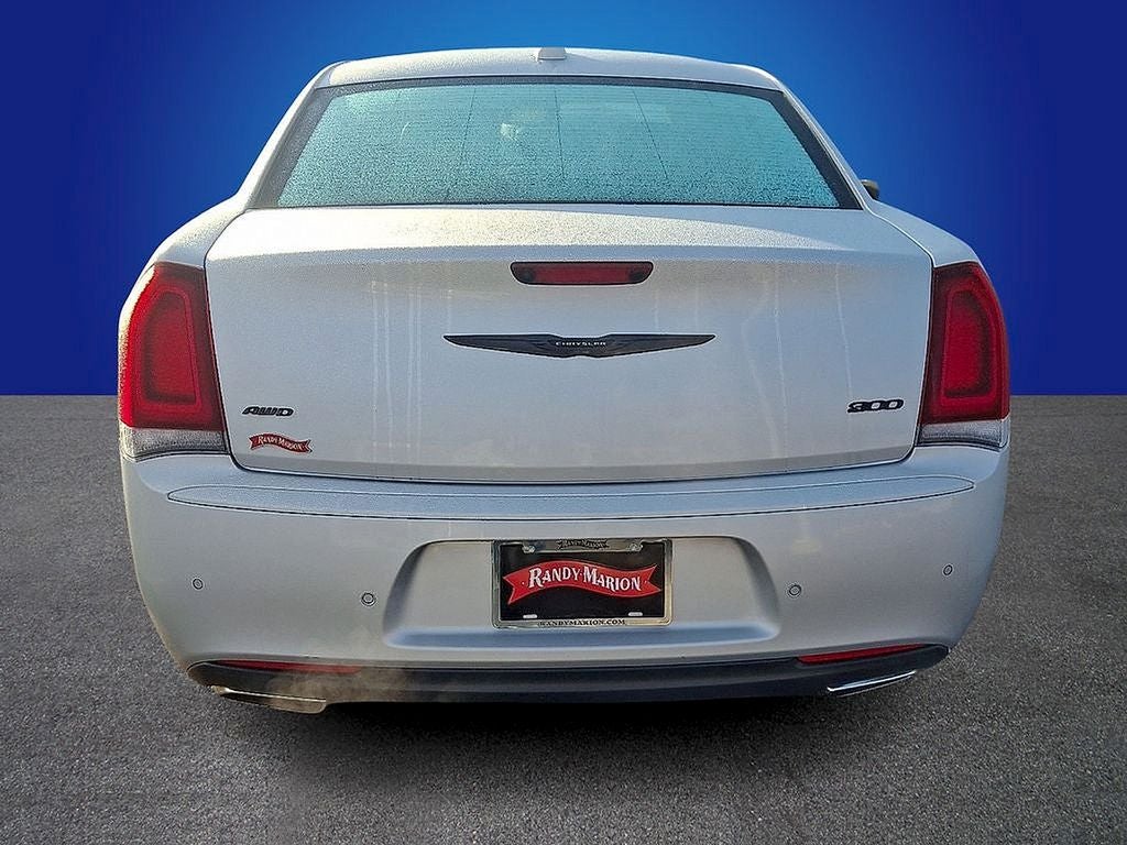 2023 Chrysler 300 Touring