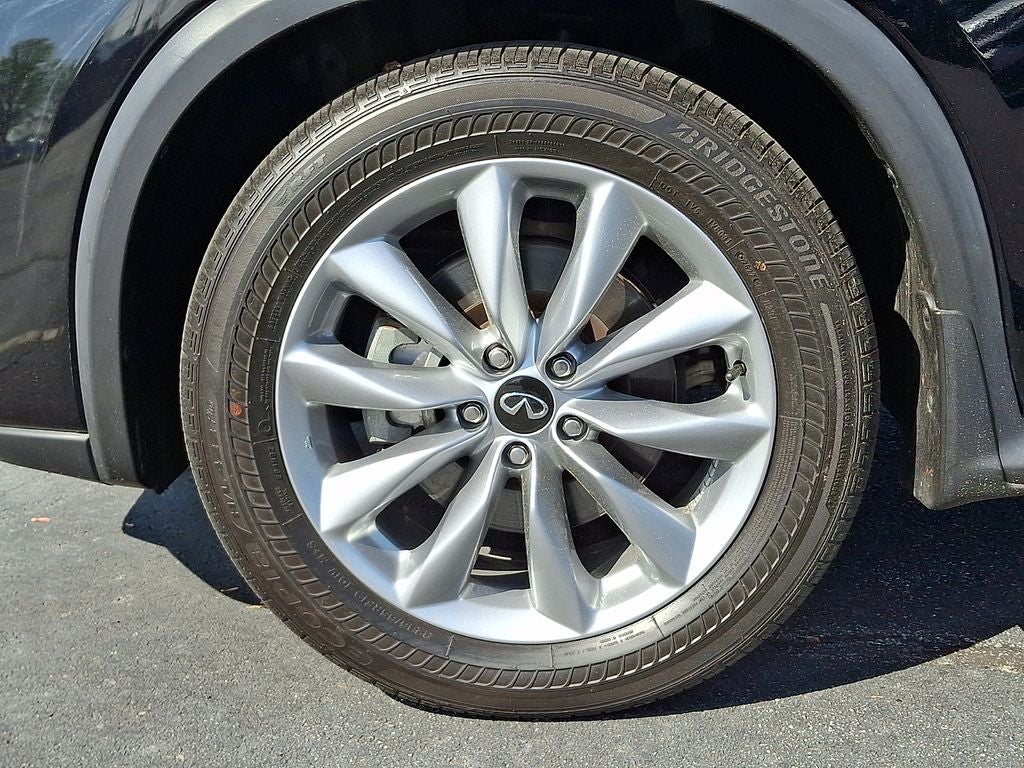 2022 INFINITI QX50 LUXE