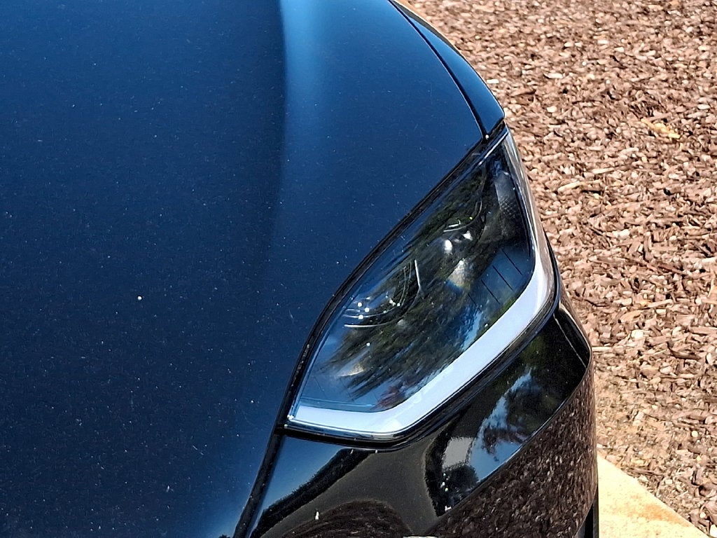 2025 Tesla Model X Base