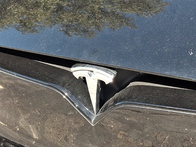 2025 Tesla Model X Base