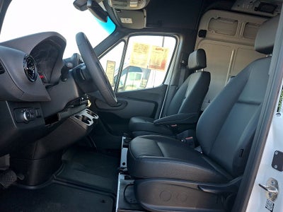 2025 Mercedes-Benz Sprinter 2500 Cargo 170 WB High Roof