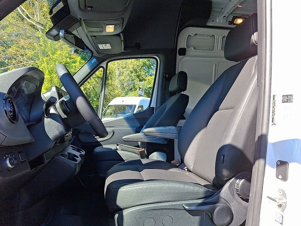 2025 Mercedes-Benz Sprinter 2500 High Roof