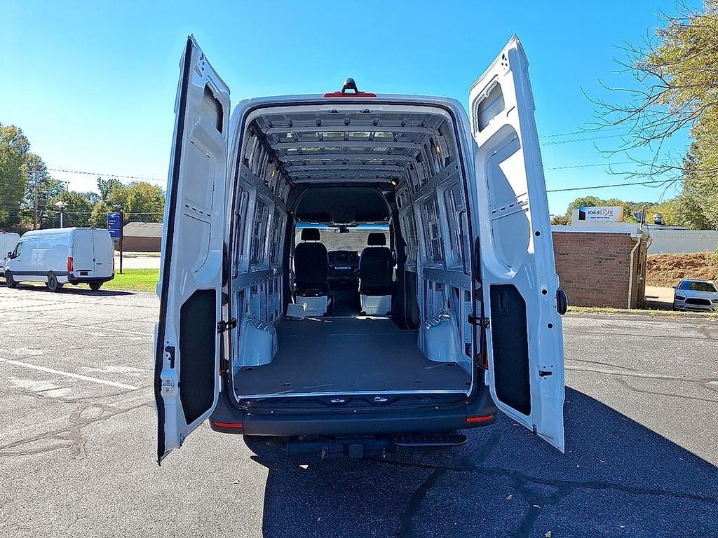 2025 Mercedes-Benz Sprinter 2500 High Roof